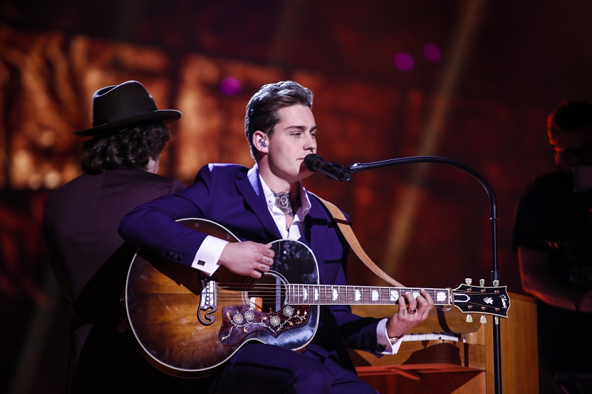  Douwe Bob wants to represent the Netherlands at Eurovision 2025